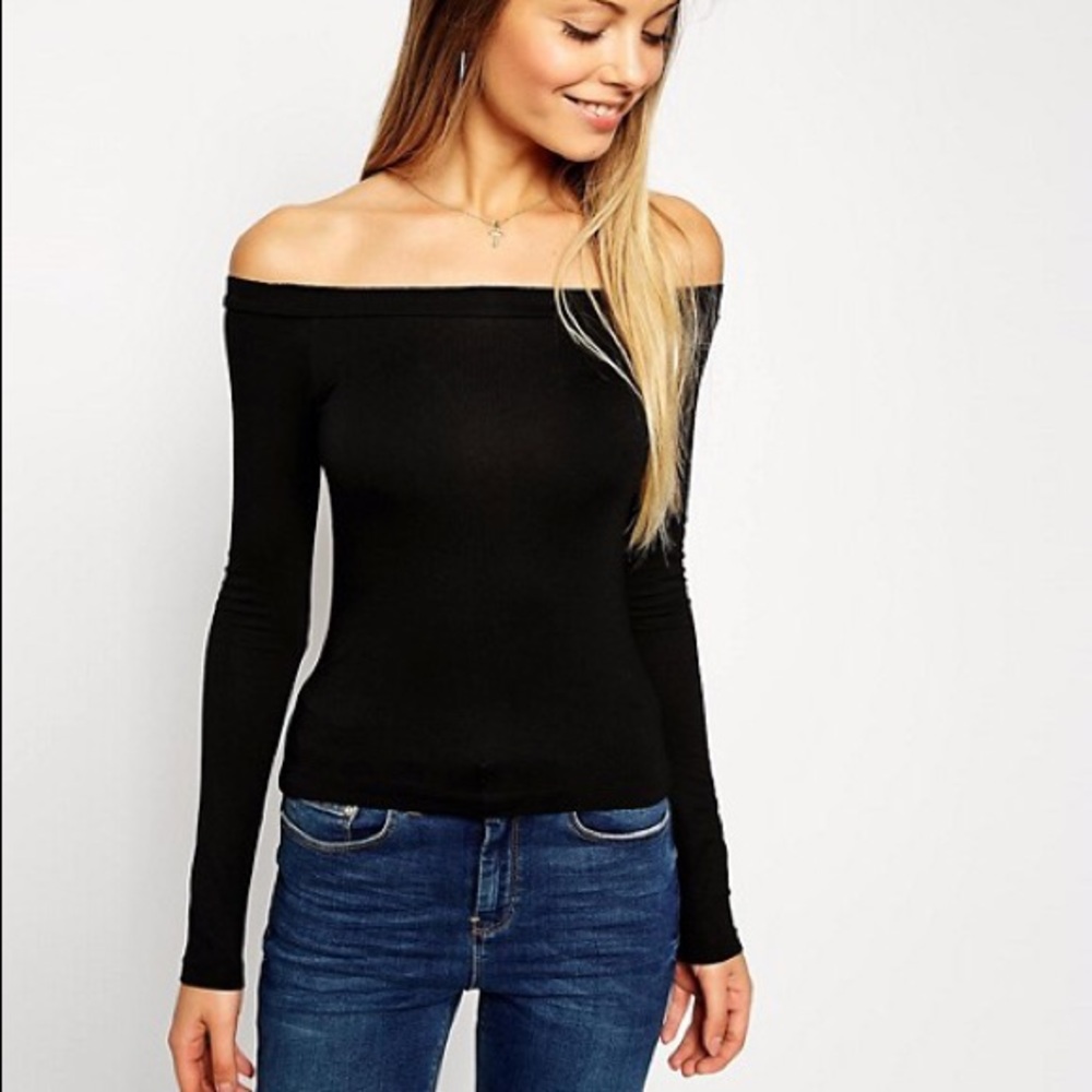 Knit off the shoulder long sleeve top